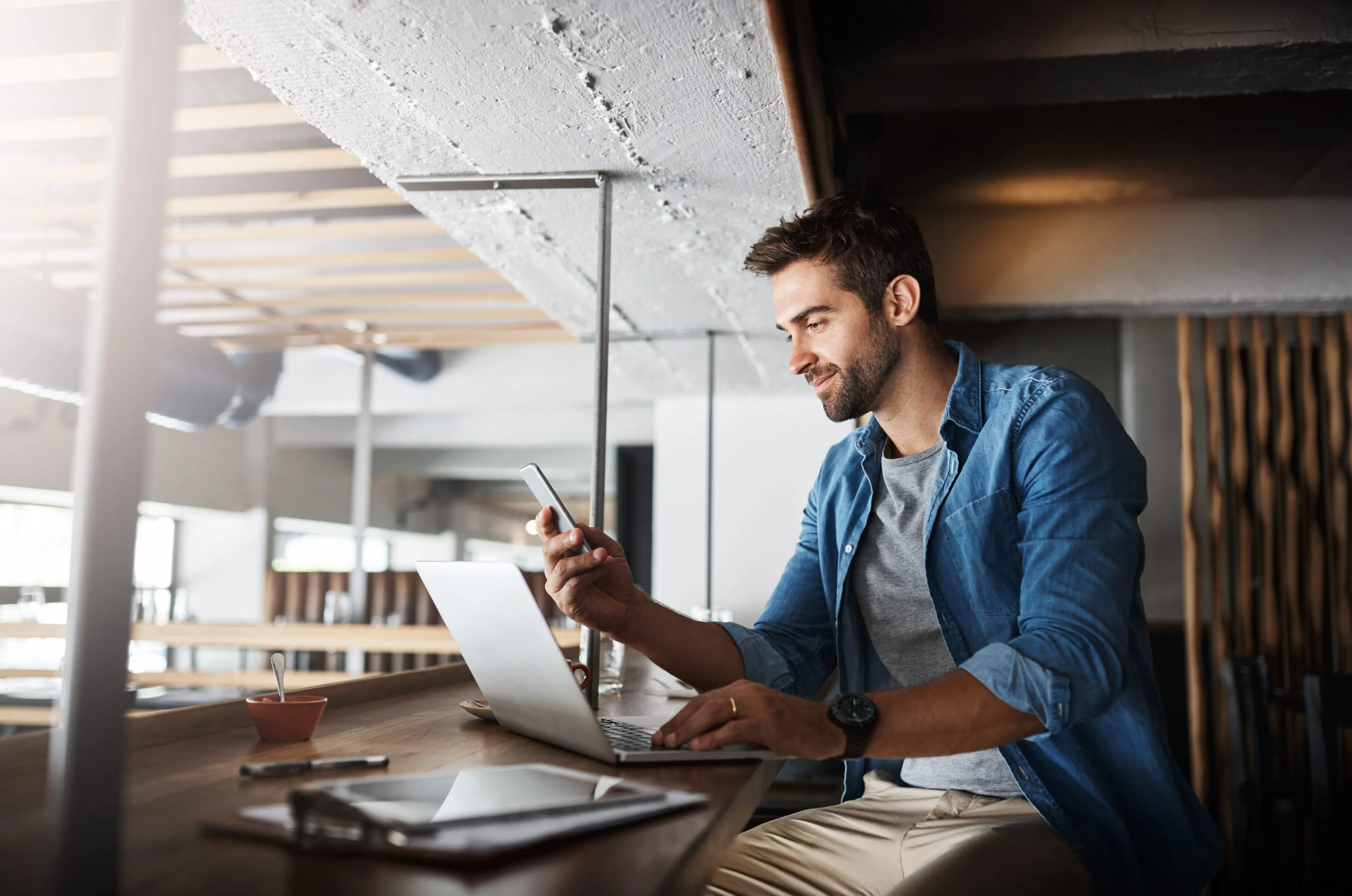 Emprendedor trabajando